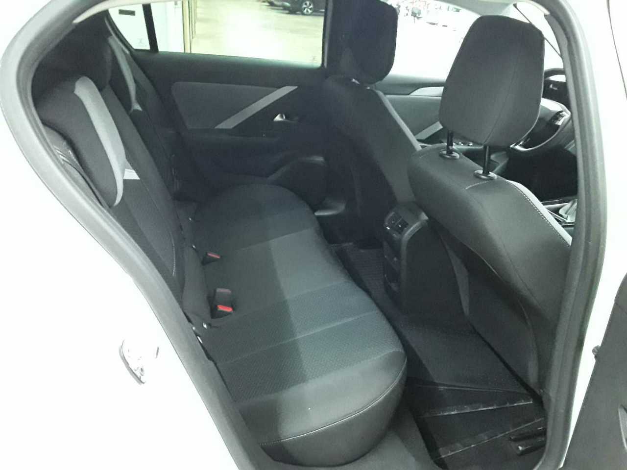 Opel Astra 1.2 Turbo Business Edition 14