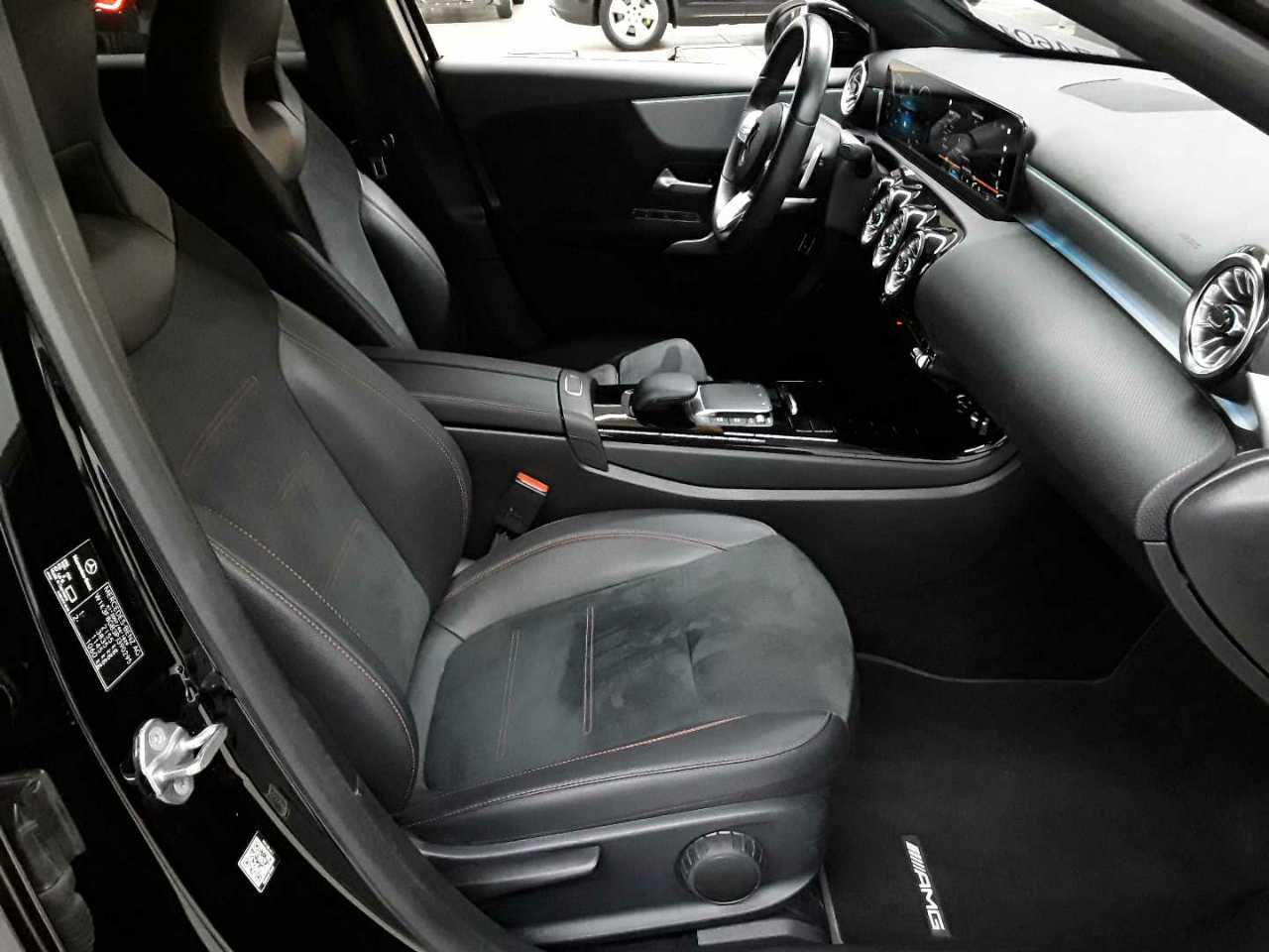 Mercedes-Benz A 250 e 8G-DCT AMG Line 8
