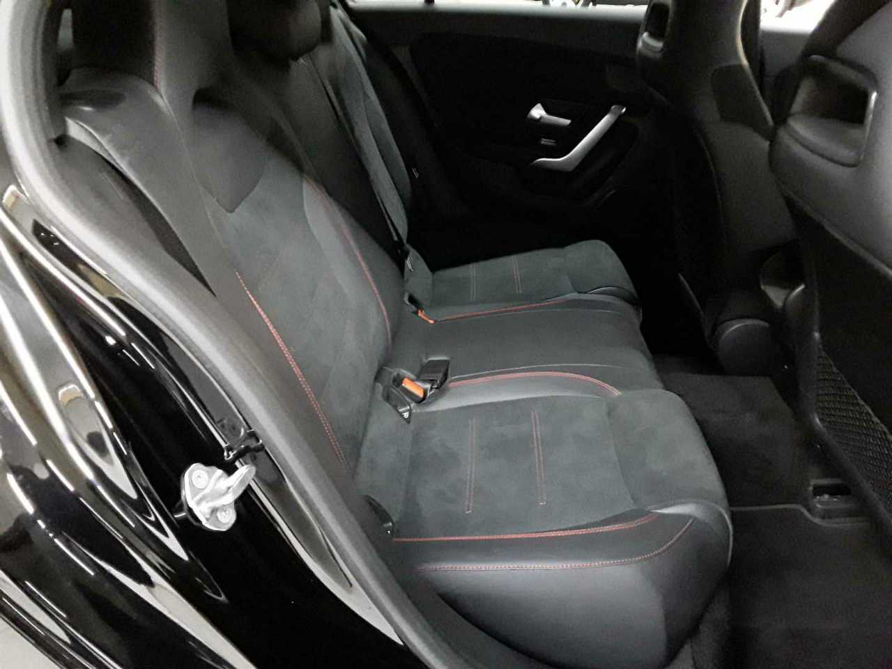 Mercedes-Benz A 250 e 8G-DCT AMG Line 14