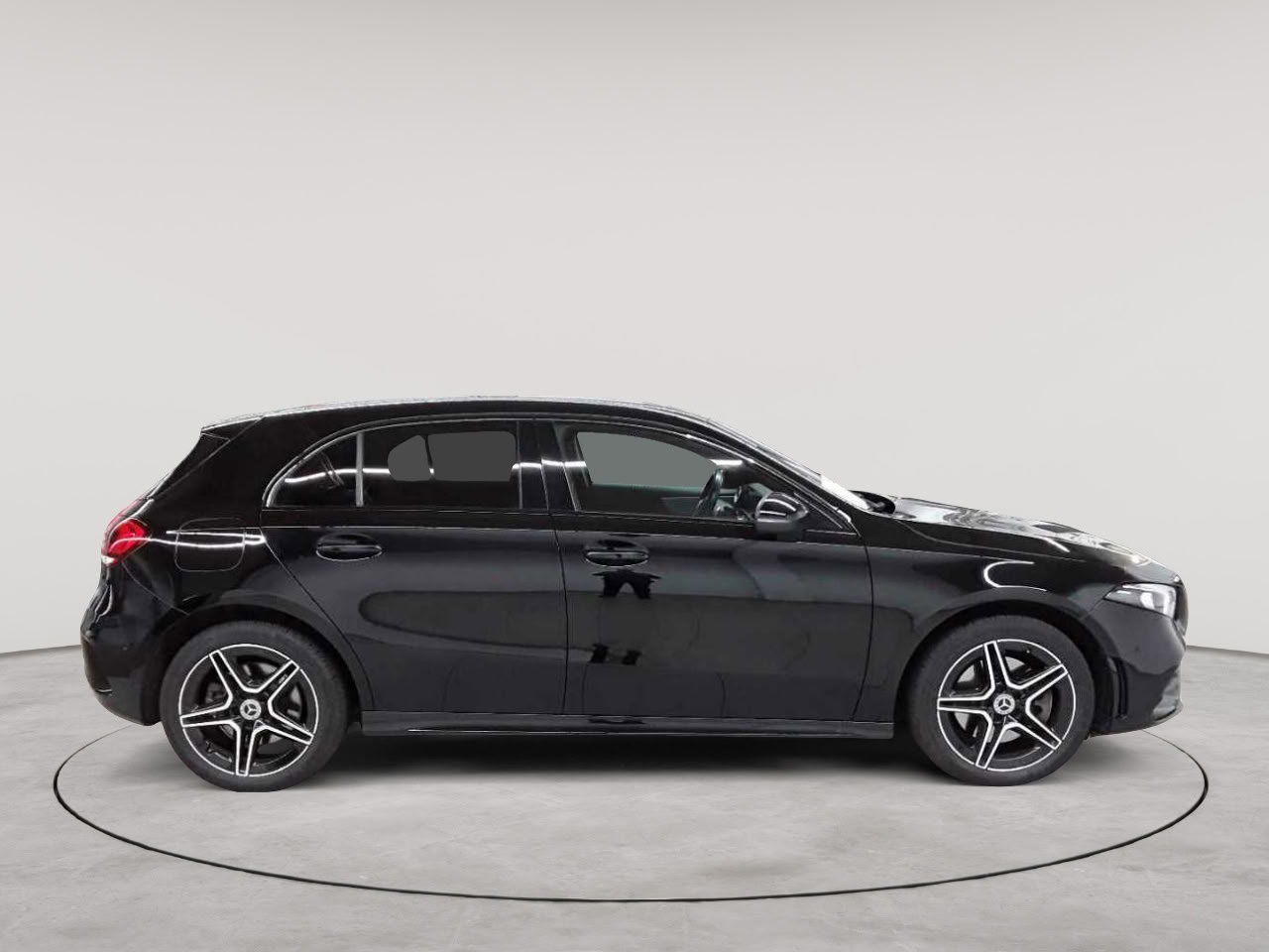 Mercedes-Benz A 250 e 8G-DCT AMG Line 3