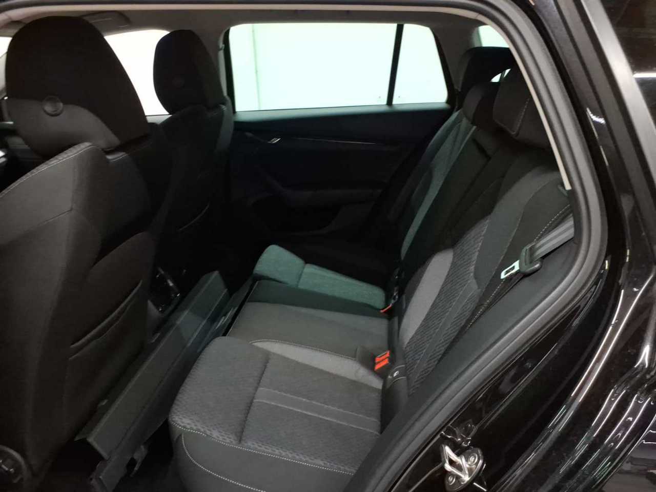 Skoda Octavia Combi 1.0 TSI e-TEC DSG Clever 13