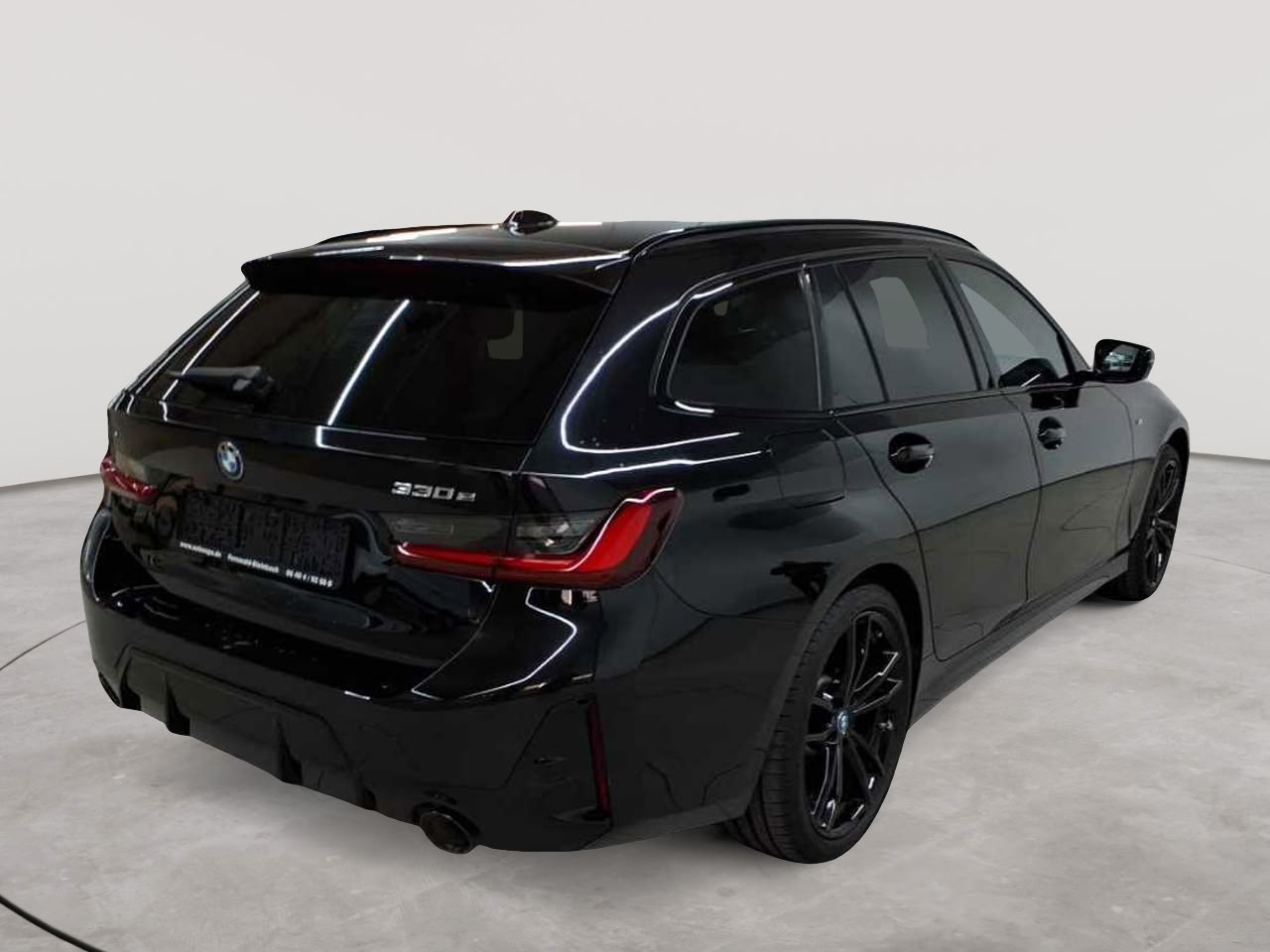 BMW 330e Touring xDrive Aut. 4