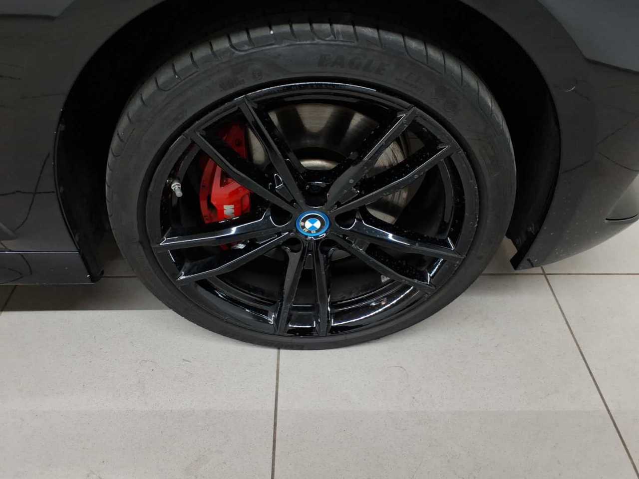 BMW 330e Touring xDrive Aut. 17