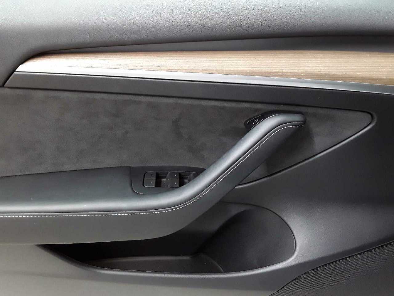 Tesla Model 3 Langstreckenbatt. Allradantrieb Dual Motor 17