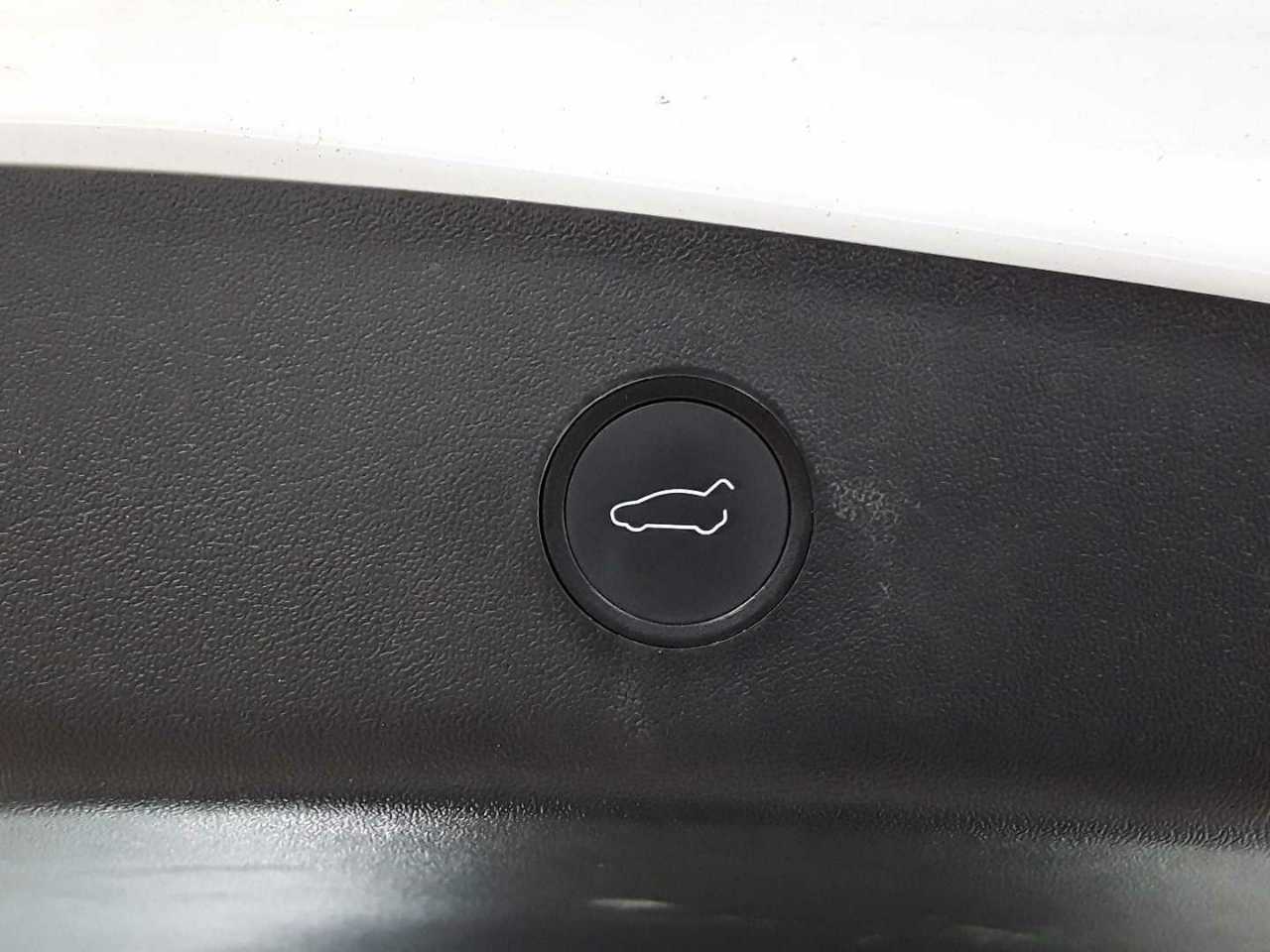 Tesla Model 3 Langstreckenbatt. Allradantrieb Dual Motor 20