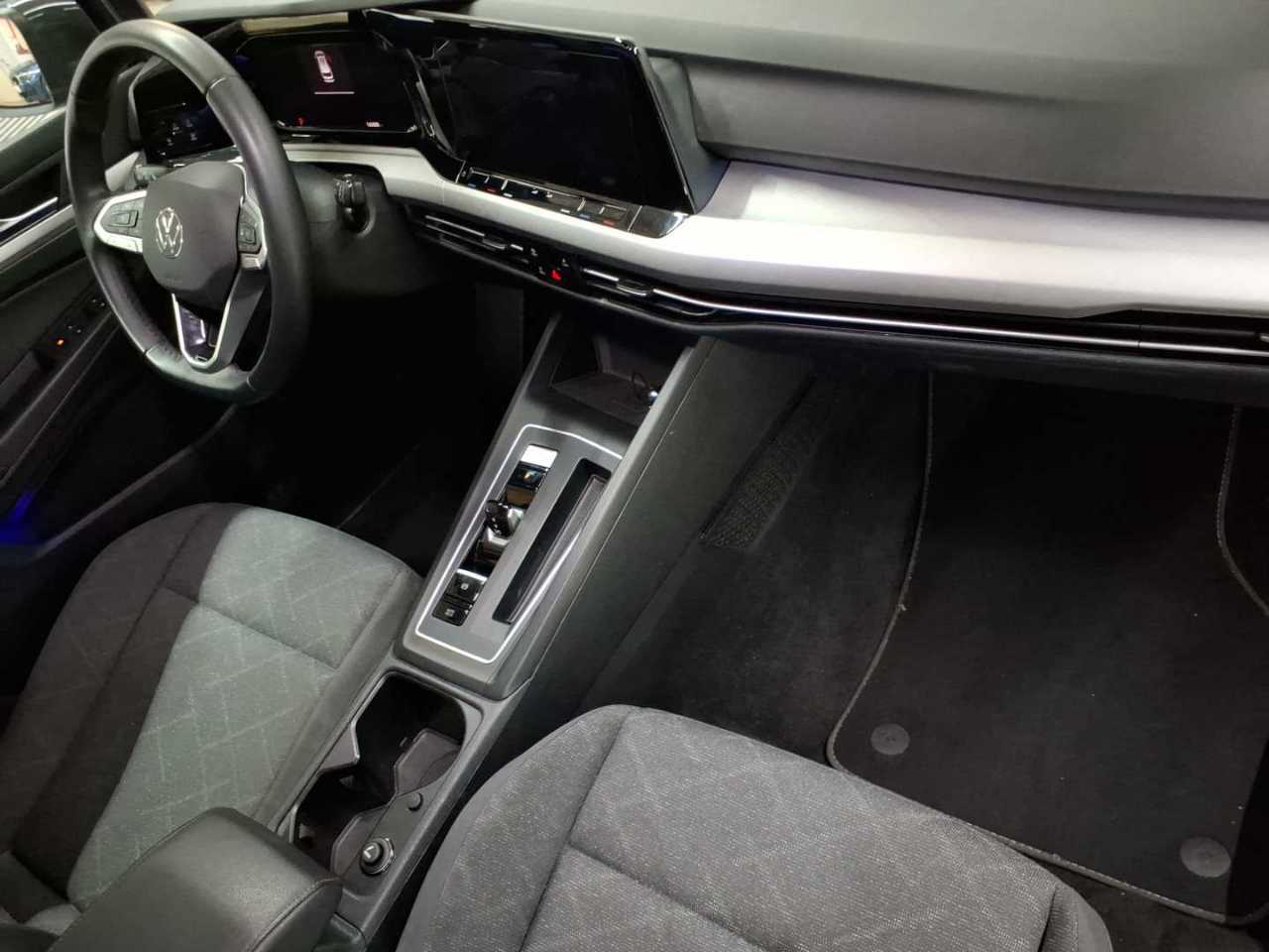 Volkswagen Golf Variant 2.0 TDI SCR DSG Life 9