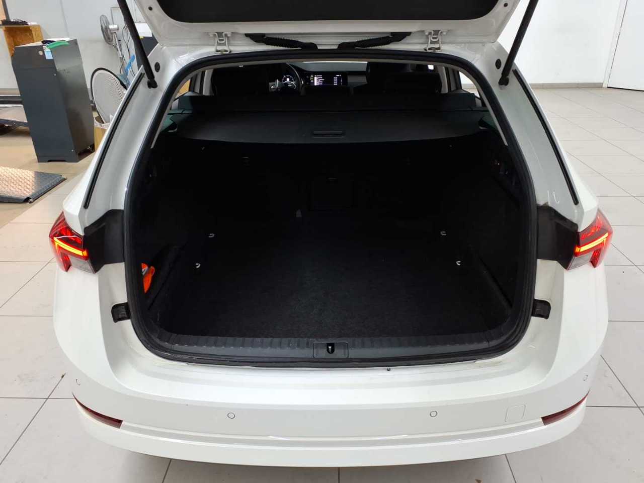 Skoda Octavia Combi 2.0 TDI DSG Clever 15