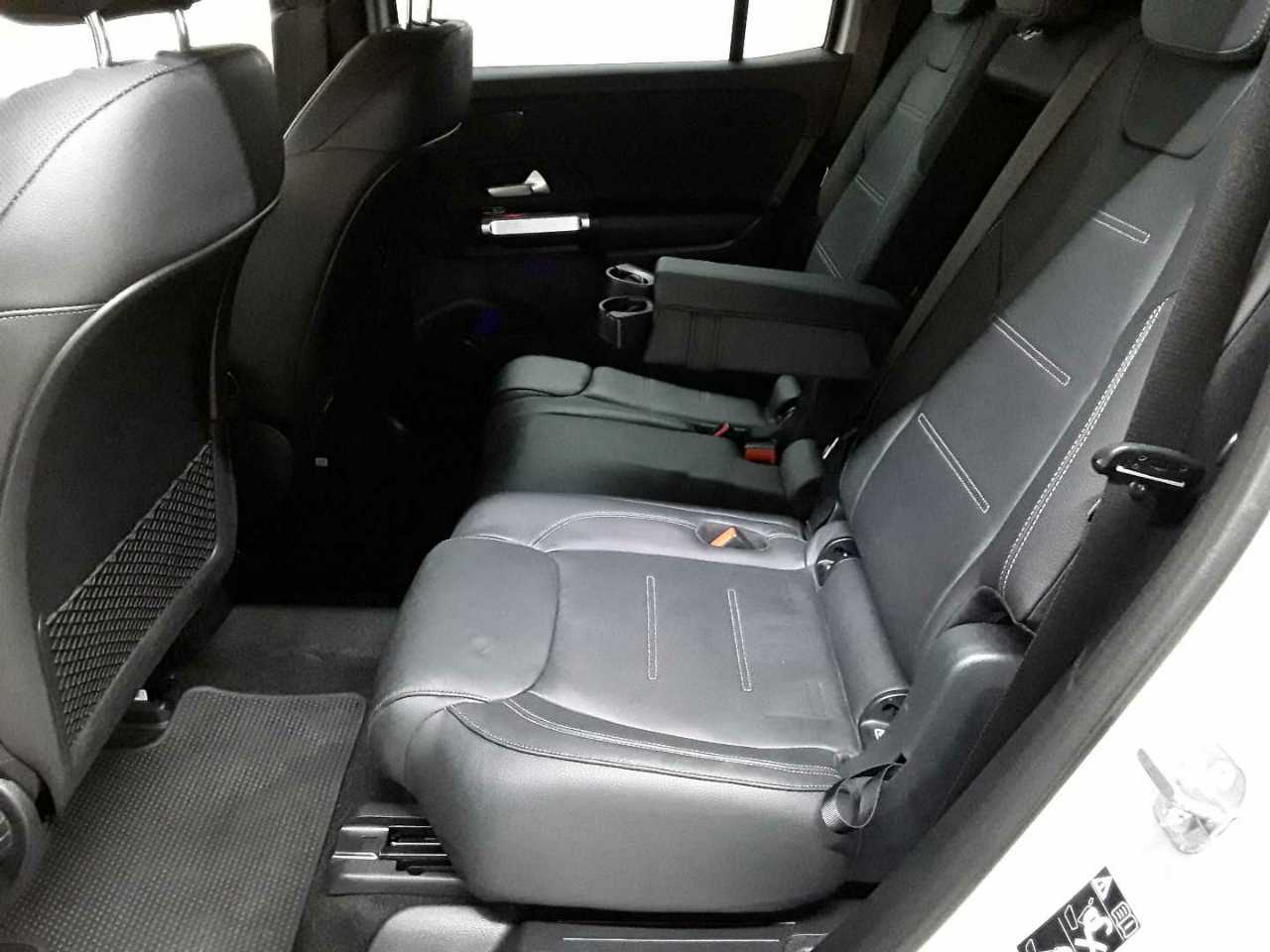 Mercedes-Benz EQB 300 4Matic AMG Line 13