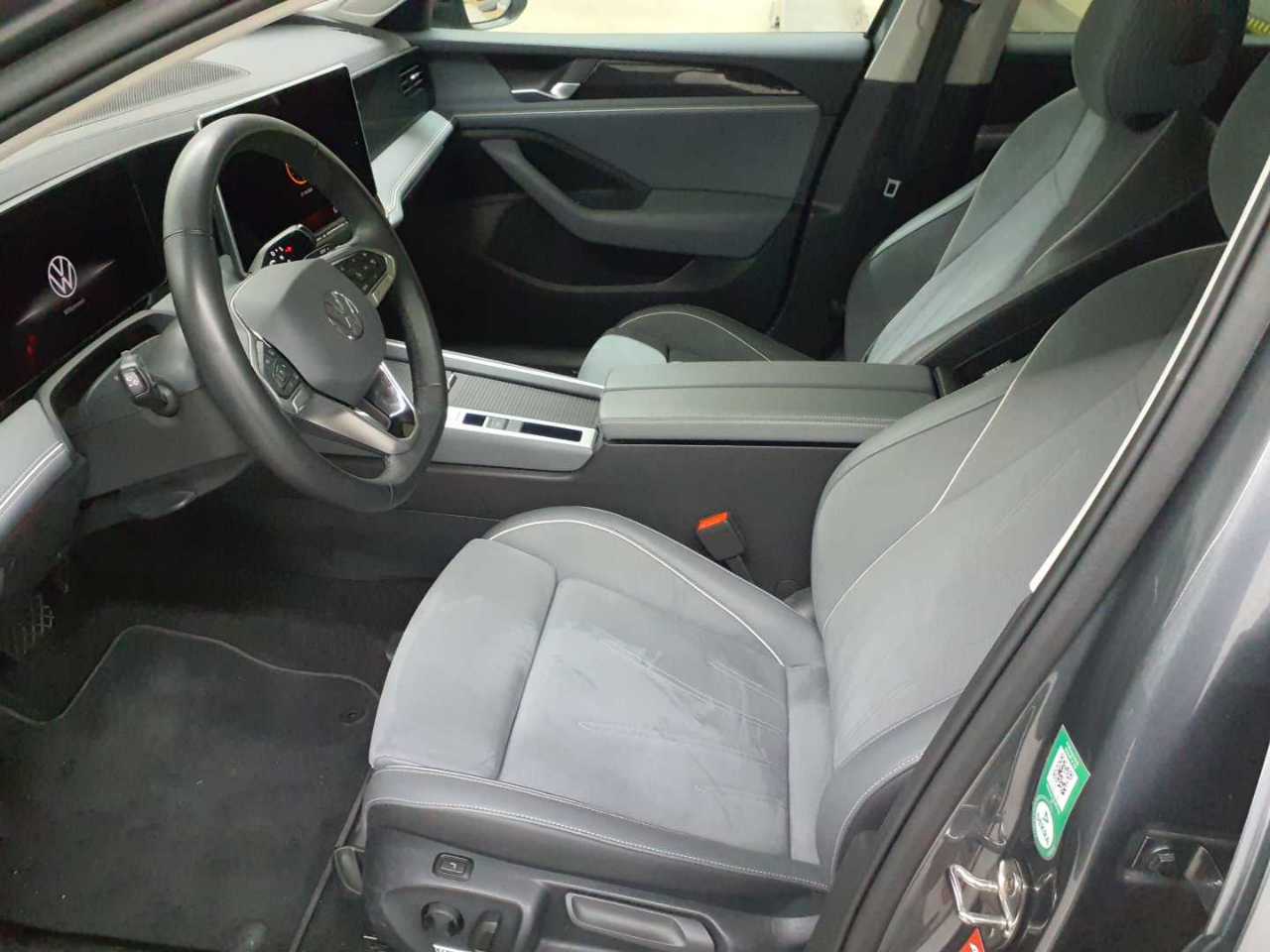 Volkswagen Passat Variant 1.5 e-TSI OPF DSG Business 7