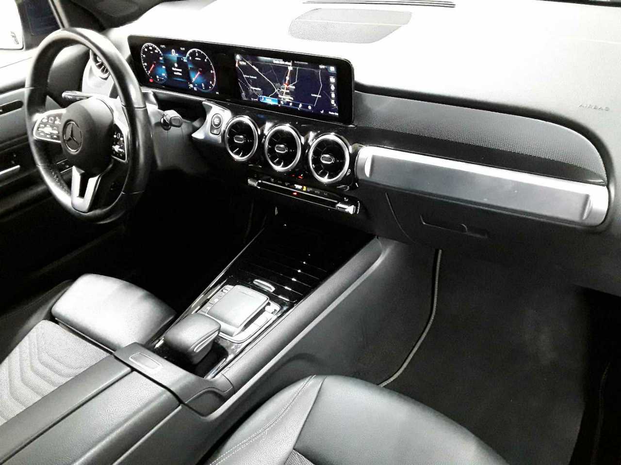 Mercedes-Benz GLB 220 d 4Matic 8G-DCT Style 9