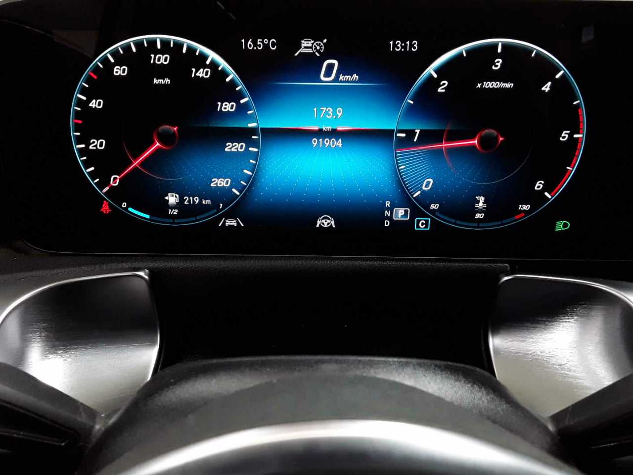 Mercedes-Benz GLB 220 d 4Matic 8G-DCT Style 11