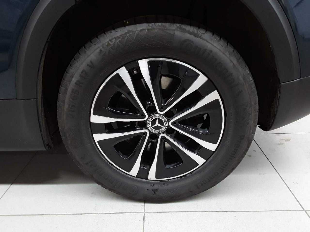 Mercedes-Benz GLB 220 d 4Matic 8G-DCT Style 18