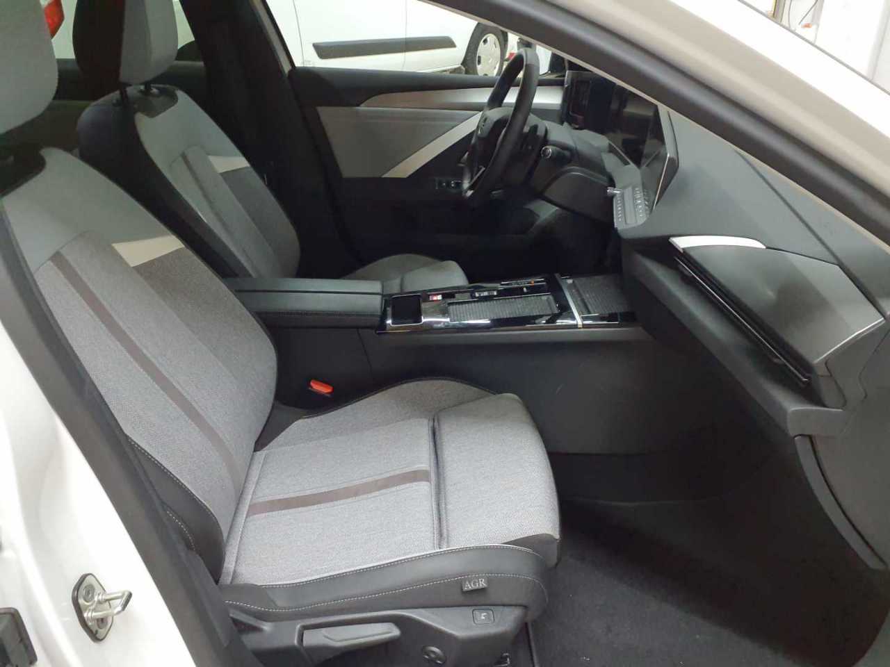 Opel Astra Plug-In-Hybrid Elegance 7