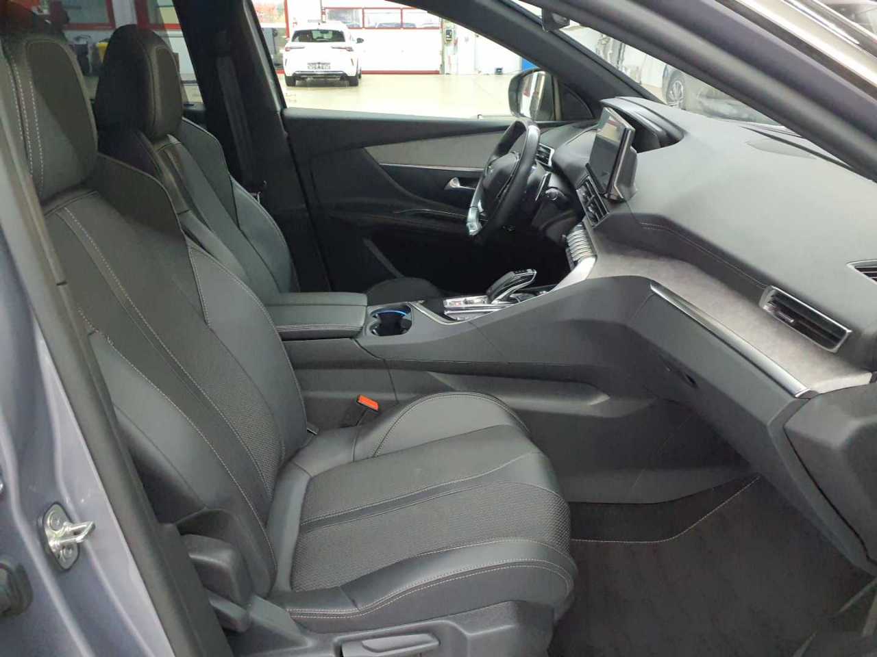 Peugeot 5008 BlueHDi 180 EAT8 GT 7