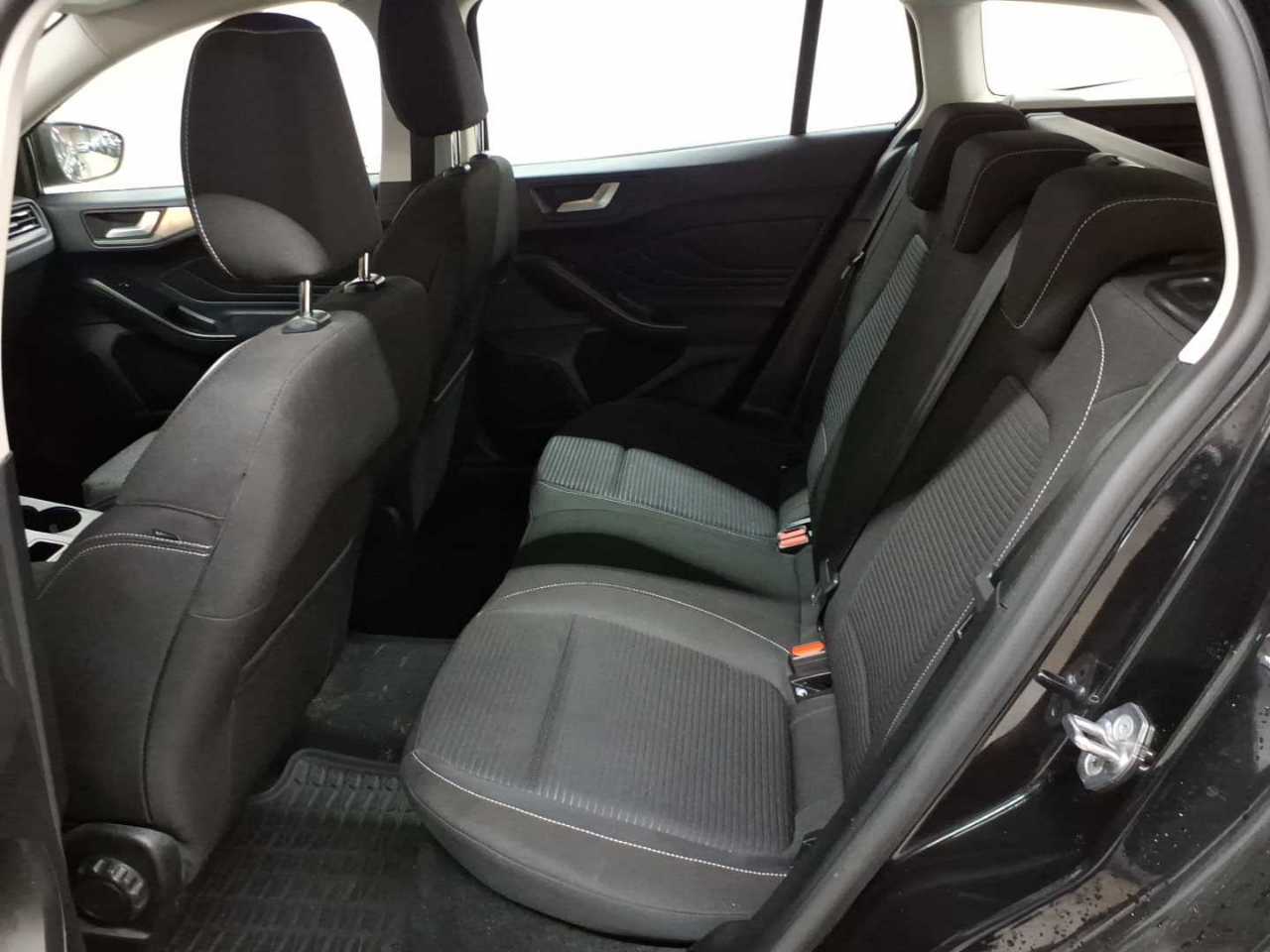Ford Focus Turnier 1.5 EcoBlue Start-Stopp-System Aut. TITANIUM 13