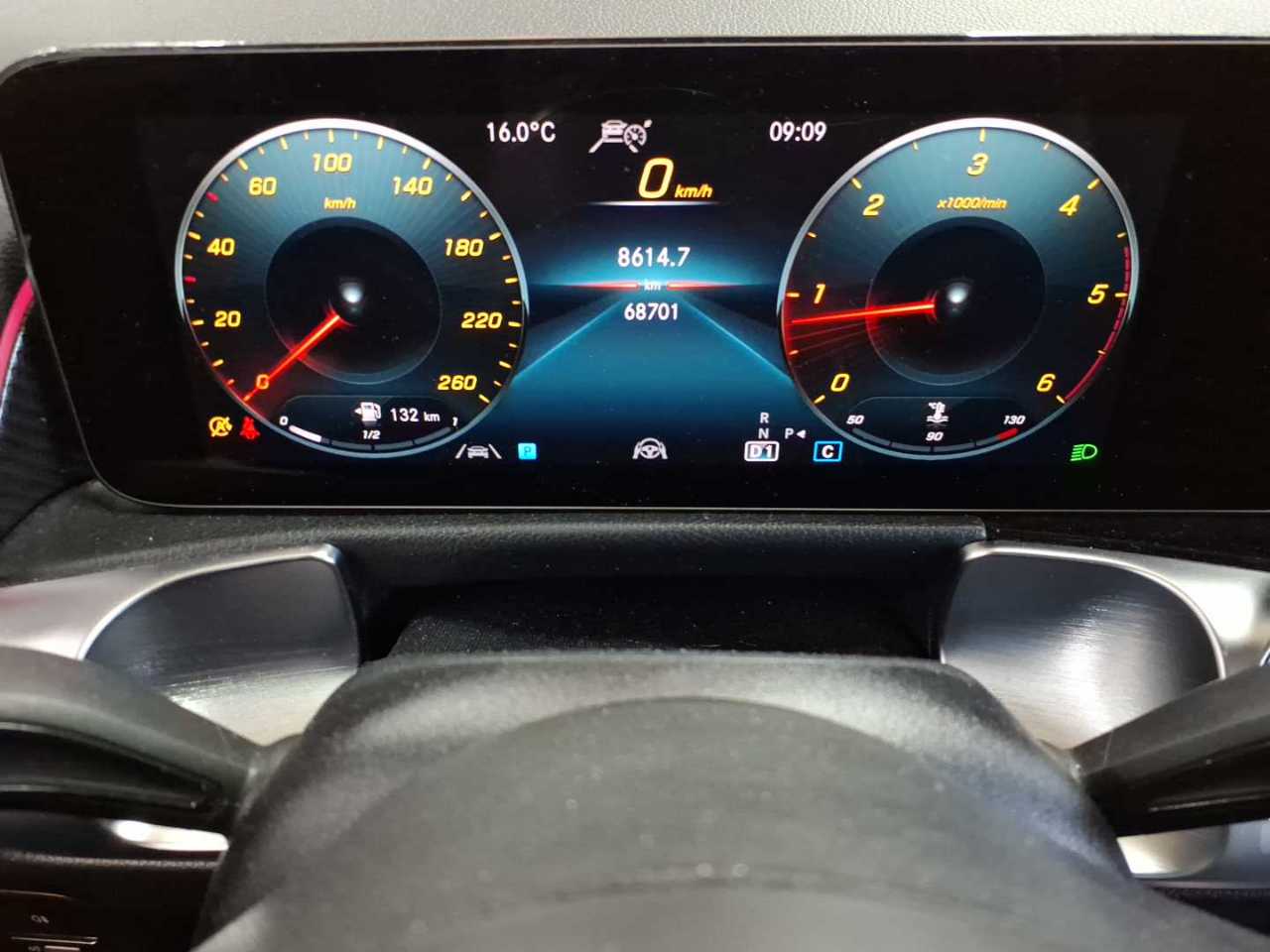 Mercedes-Benz GLB 200 d 8G-DCT AMG Line 11