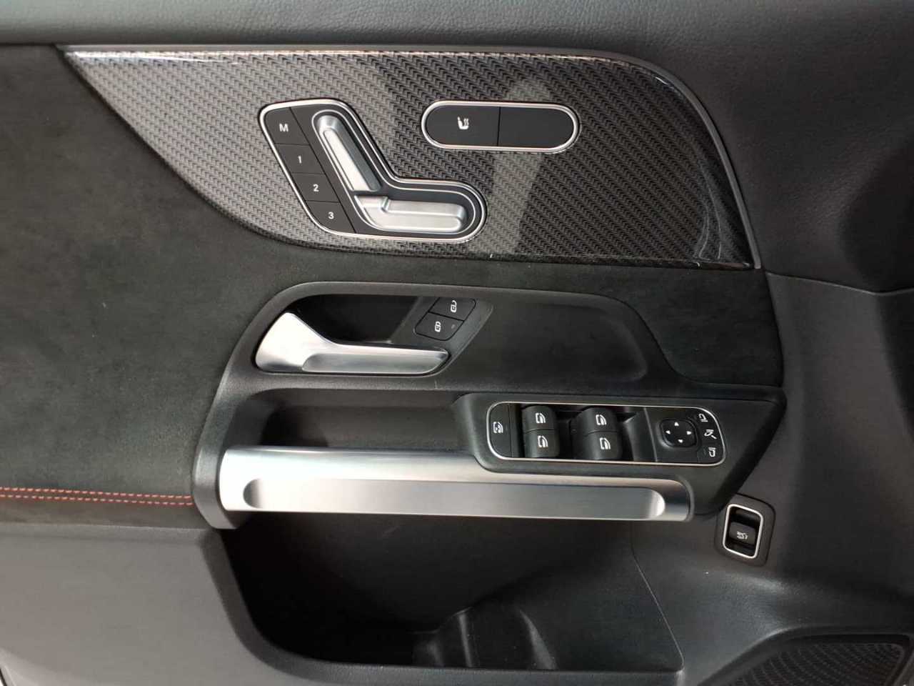 Mercedes-Benz GLB 200 d 8G-DCT AMG Line 19