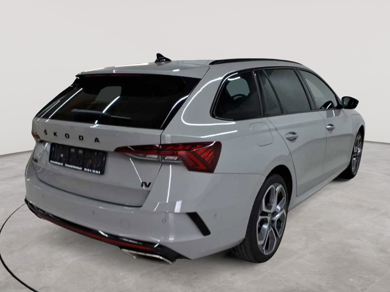 Skoda Octavia Combi 1.4 TSI iV DSG RS 4