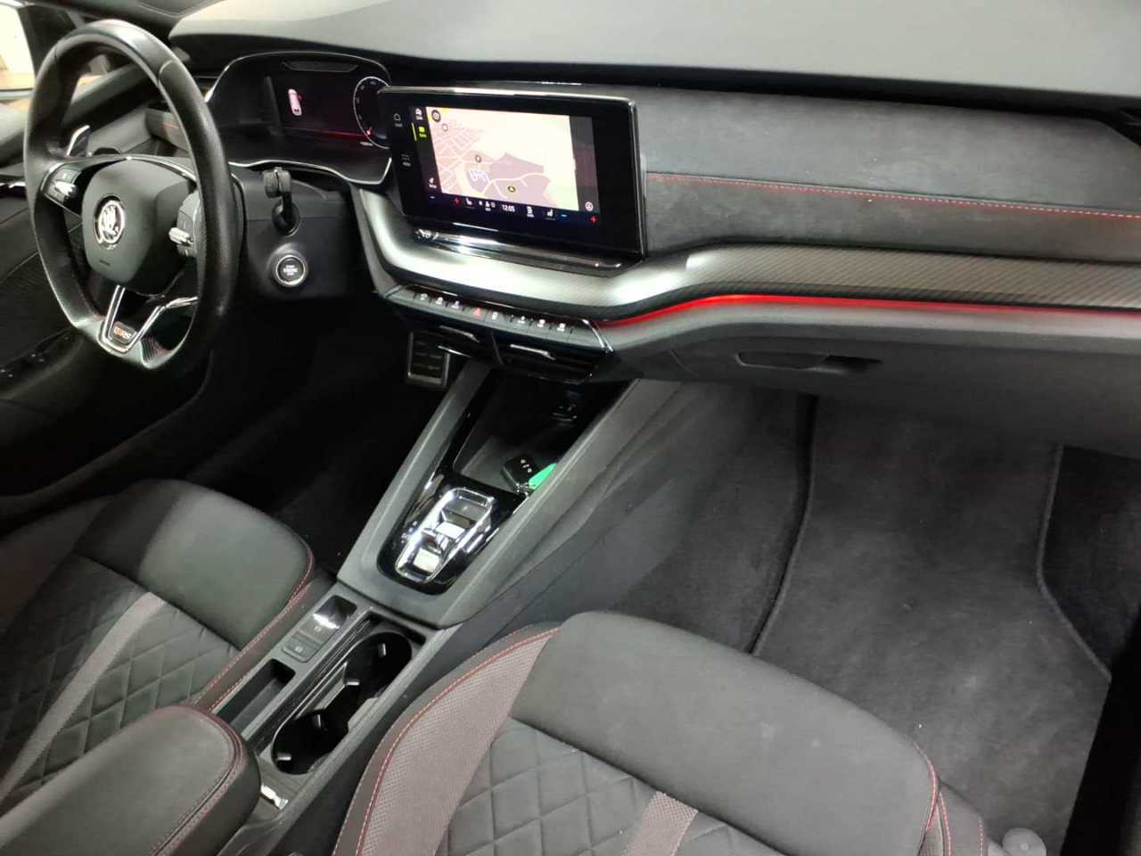 Skoda Octavia Combi 1.4 TSI iV DSG RS 9