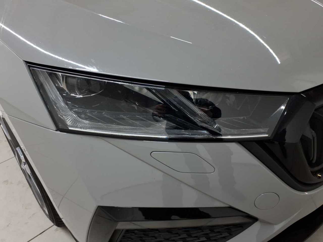 Skoda Octavia Combi 1.4 TSI iV DSG RS 18