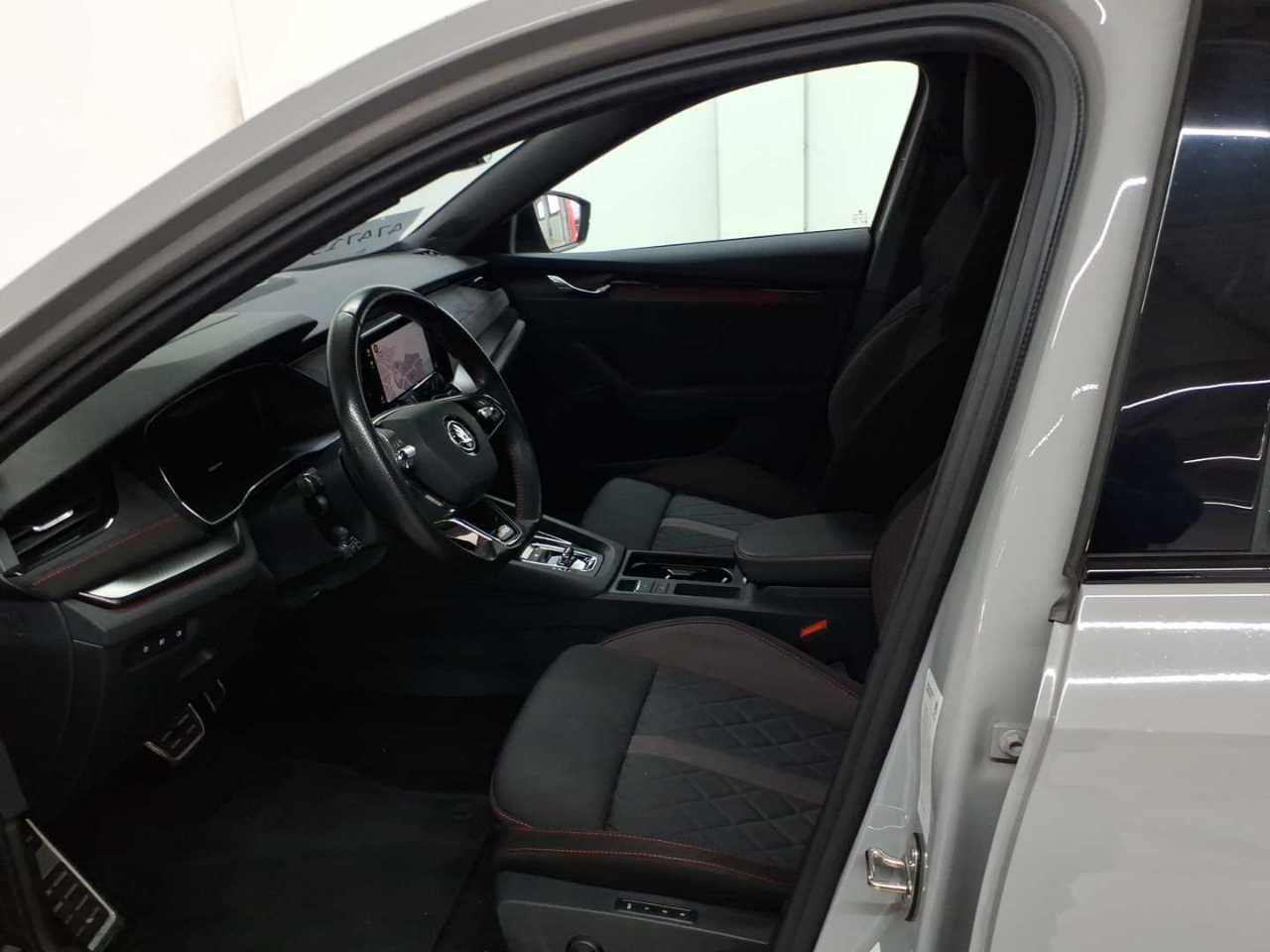 Skoda Octavia Combi 1.4 TSI iV DSG RS 7