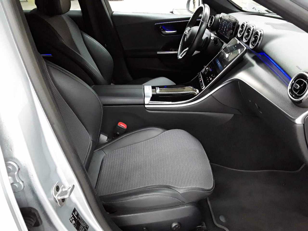 Mercedes-Benz C 200 d T 9G-TRONIC Avantgarde 8