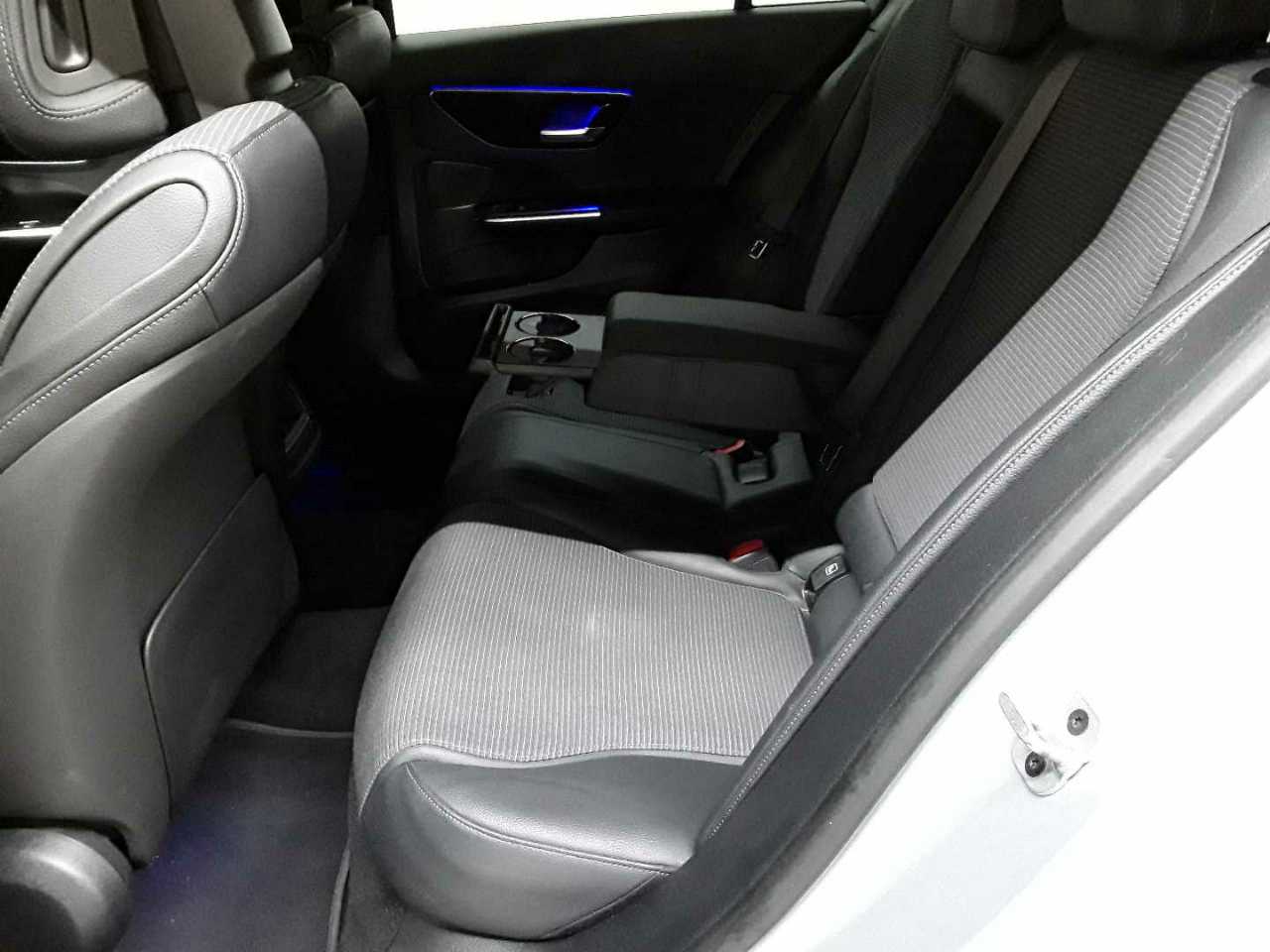 Mercedes-Benz C 200 d T 9G-TRONIC Avantgarde 13