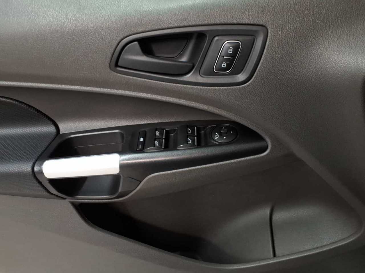 Ford Tourneo Connect 1.0 EcoBoost Start-Stop Trend 18
