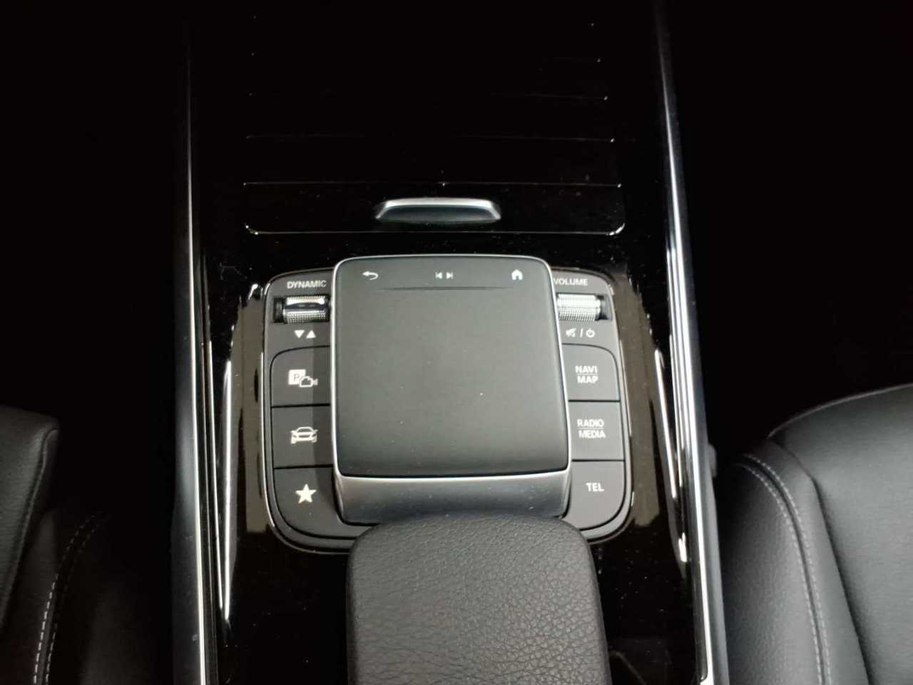 Mercedes-Benz GLB 200 d 4Matic 8G-DCT Progressive 10
