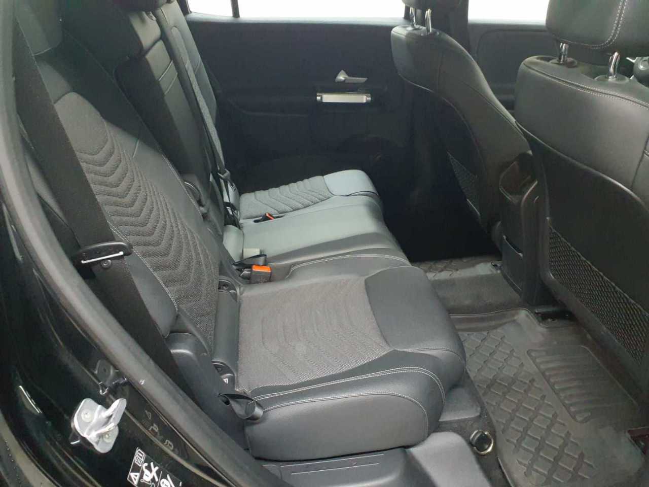 Mercedes-Benz EQB 250+ Progressive 14