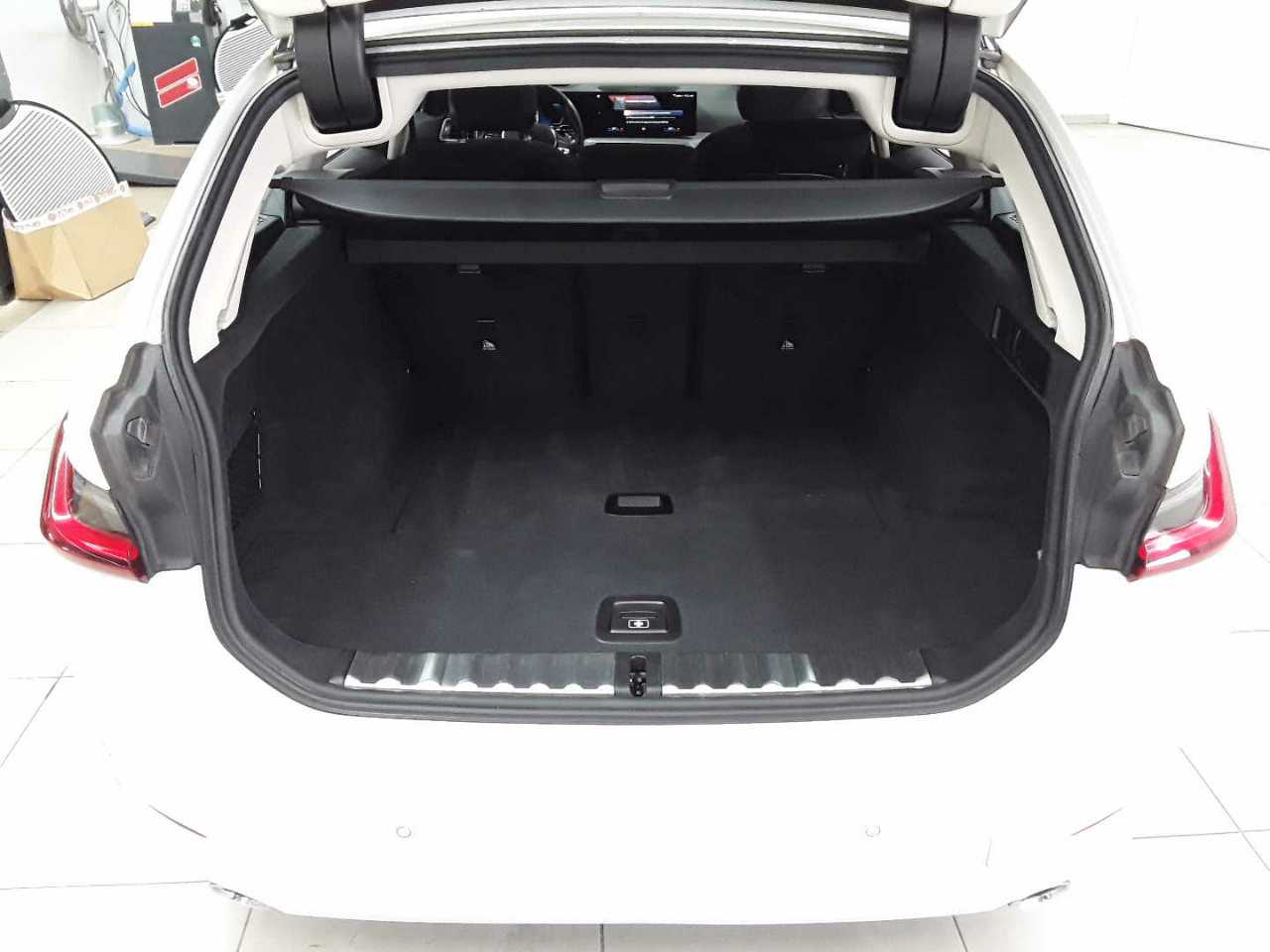 BMW 316d Touring Aut. 15