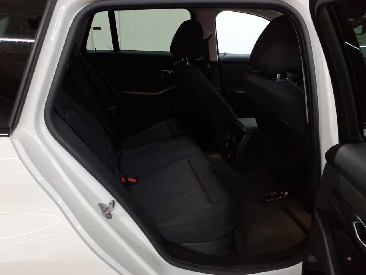 BMW 318d Touring Aut. 14