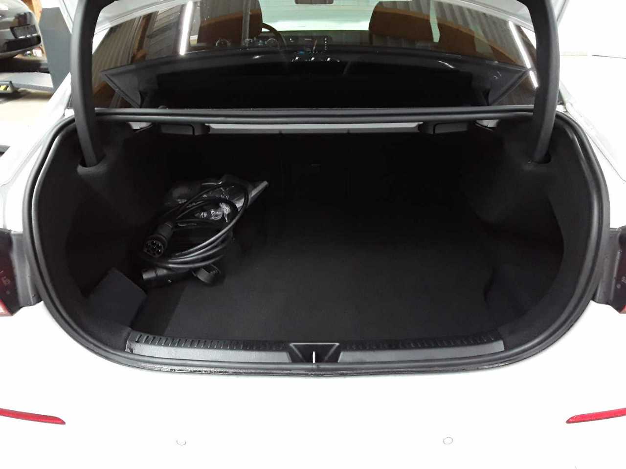Mercedes-Benz A 250 e 8G-DCT Progressive 15