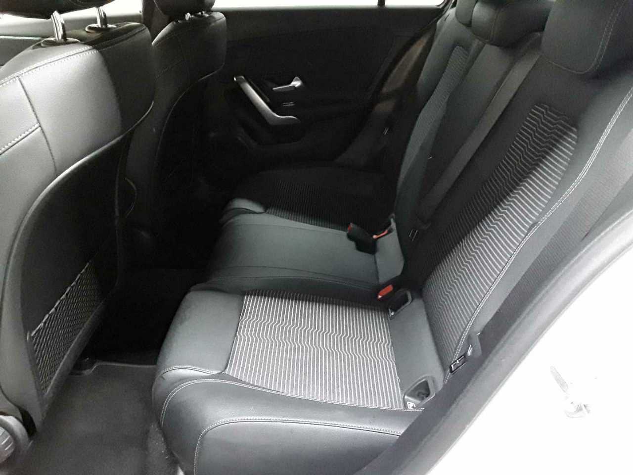 Mercedes-Benz A 250 e 8G-DCT Progressive 13
