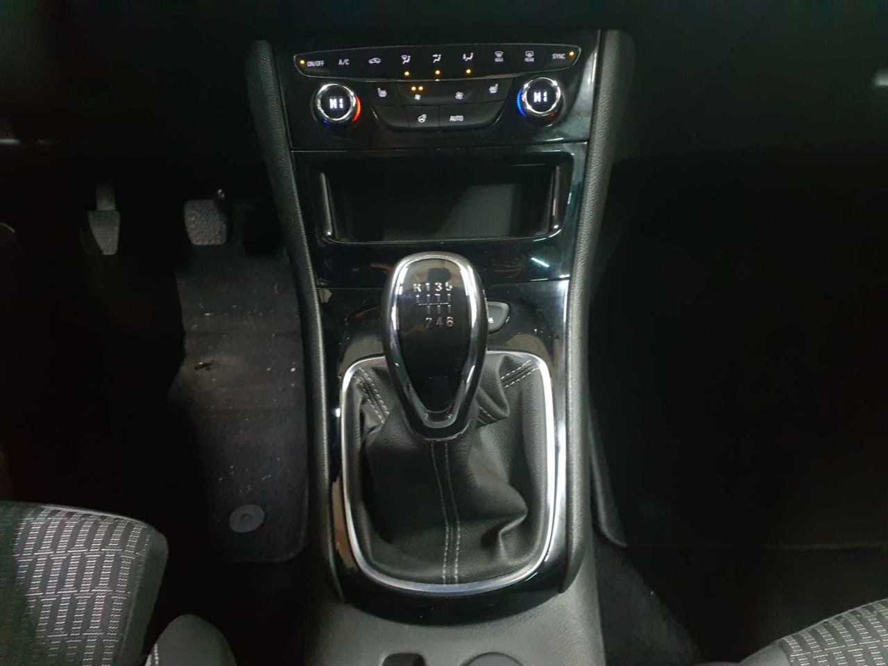 Opel Astra 1.5 D Start/Stop Sports Tourer Business Elegance 10