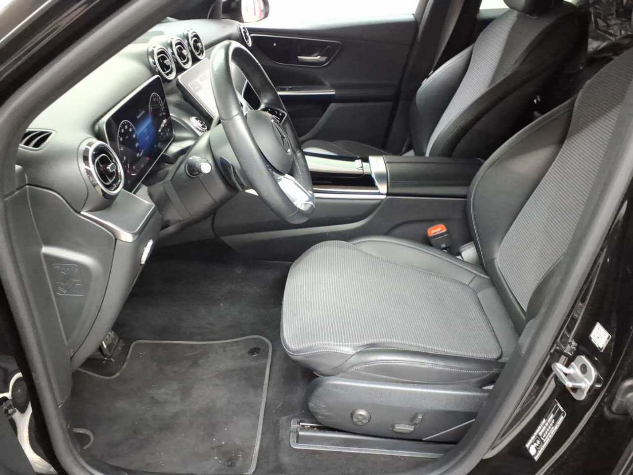 Mercedes-Benz GLC 300 e 4Matic 9G-TRONIC Avantgarde Advanced 7