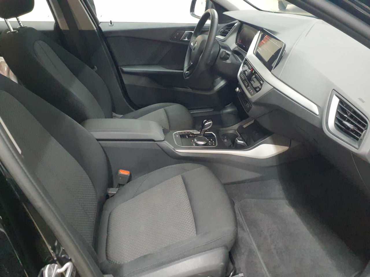 BMW 118i Aut. Advantage 8