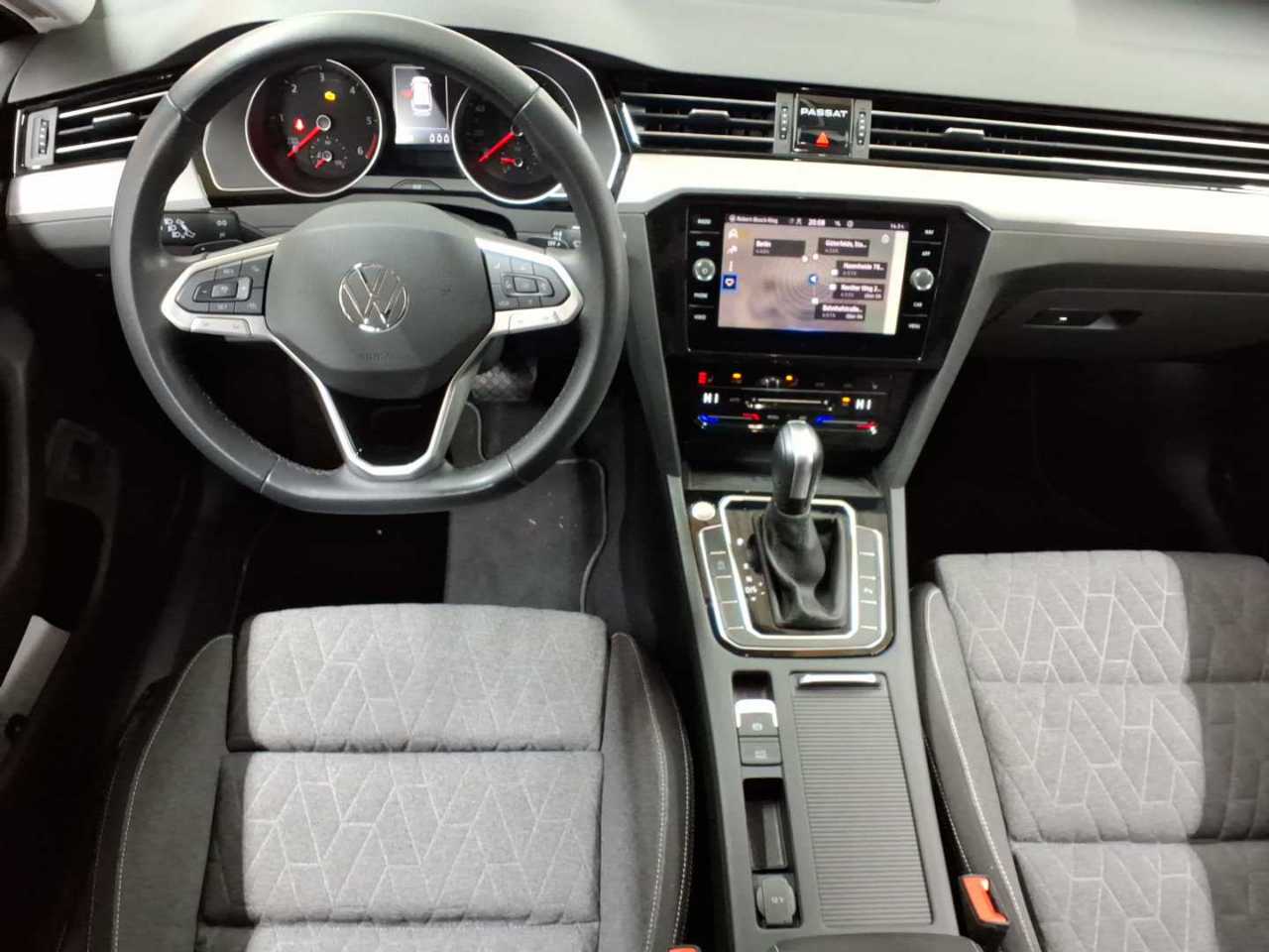Volkswagen Passat Variant 2.0 TDI SCR DSG Business 10