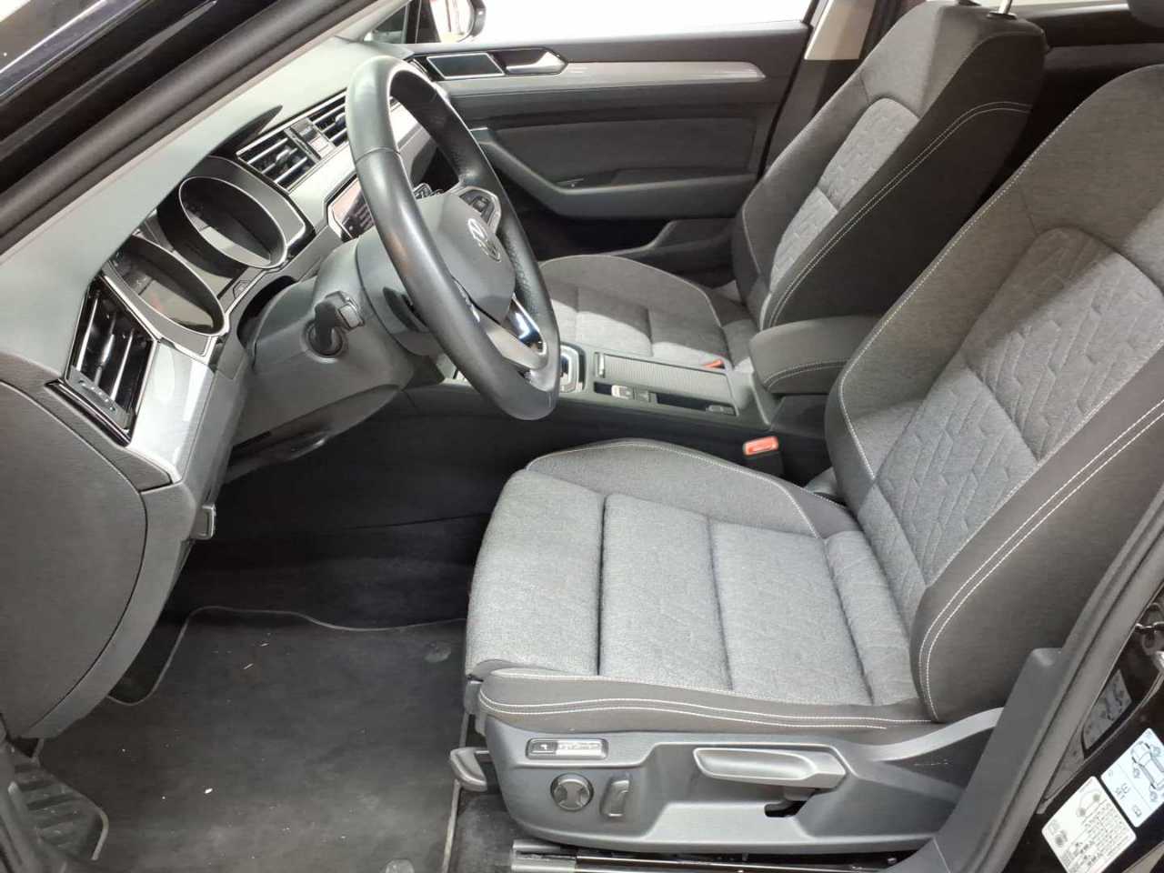 Volkswagen Passat Variant 2.0 TDI SCR DSG Business 7