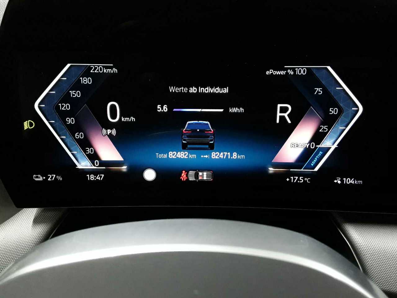 BMW iX1 xDrive30 11