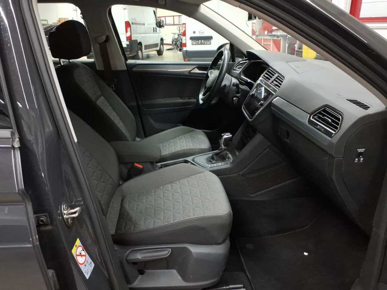 Volkswagen Tiguan 1.4 eHybrid OPF DSG Life 8