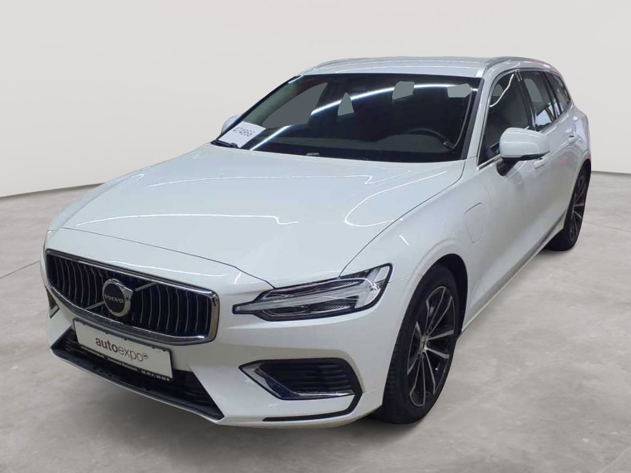 Volvo V60 T6 AWD Recharge Essential 2