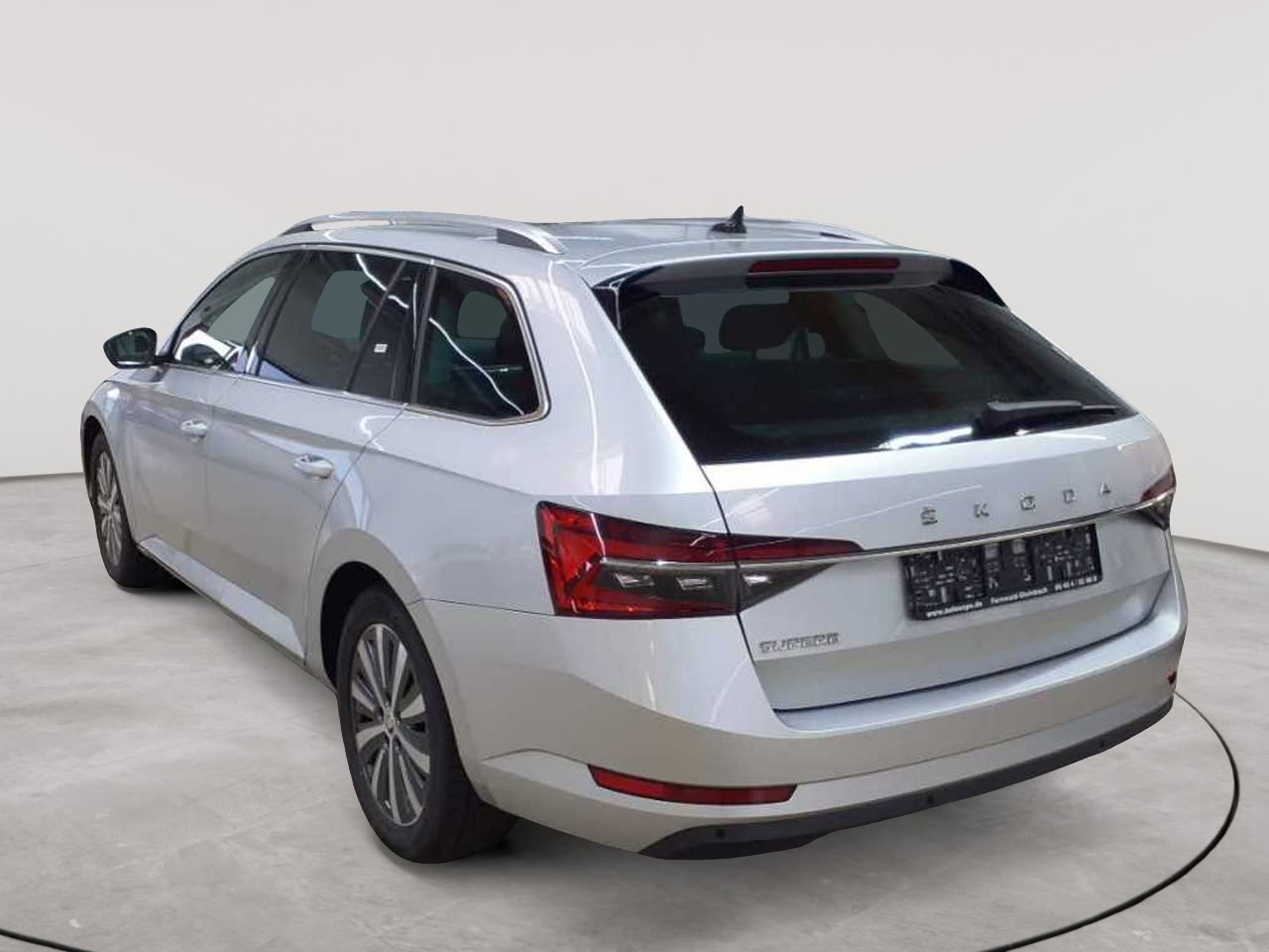 Skoda Superb Combi 2.0 TDI DSG Style 5