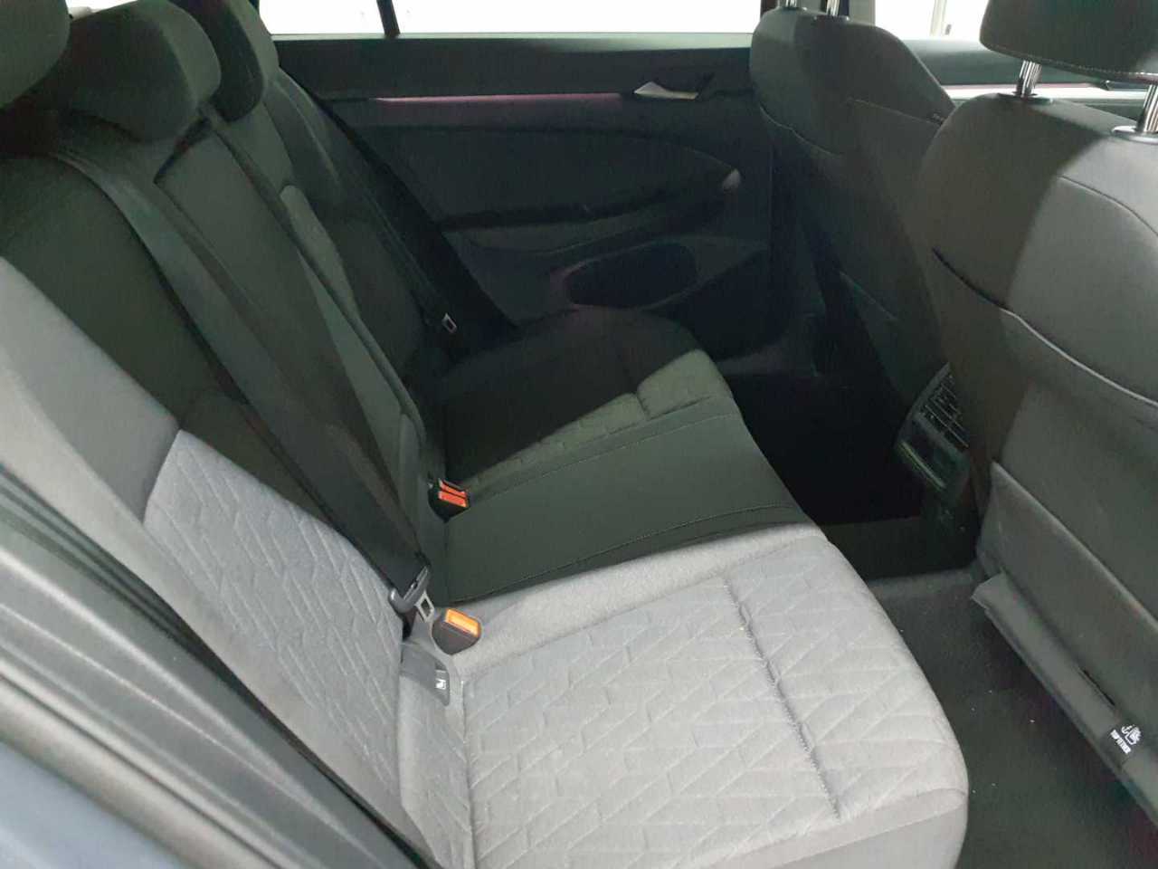 Volkswagen Golf Variant 1.5 eTSI OPF DSG Life 15