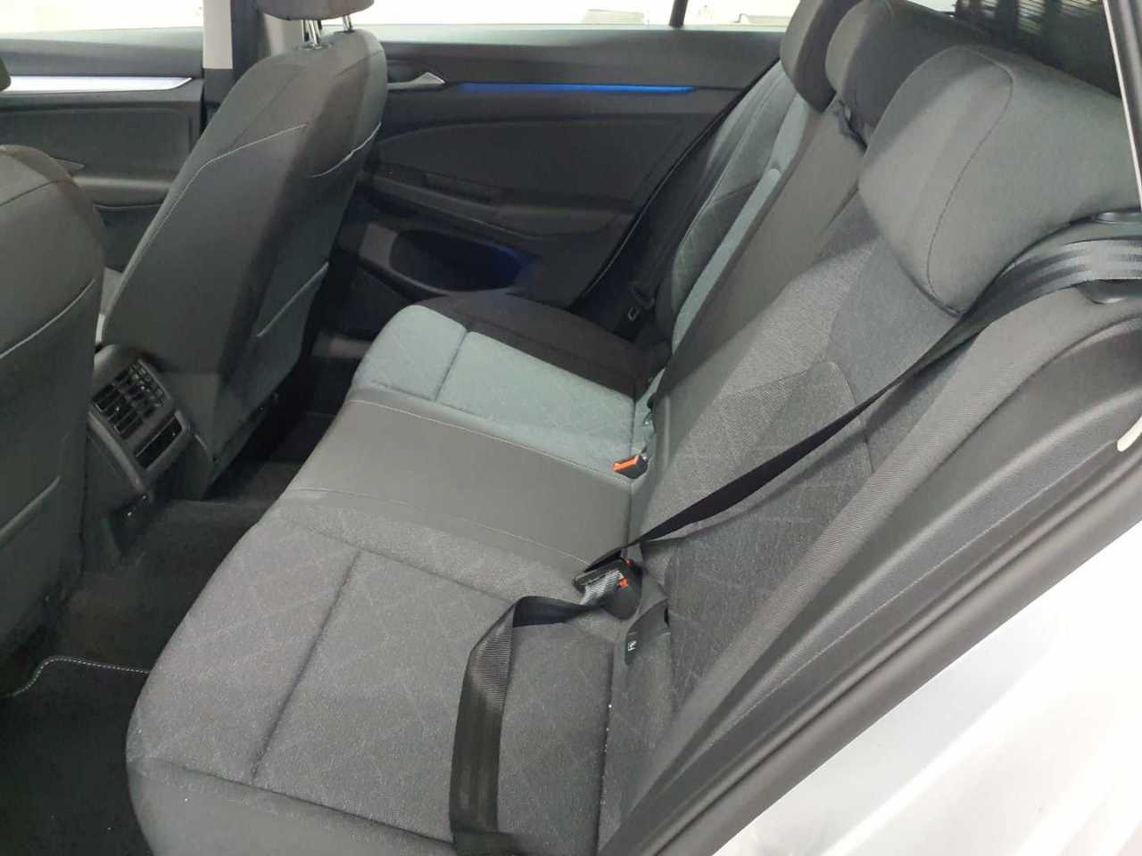 Volkswagen Golf Variant 1.0 eTSI OPF DSG Life 13