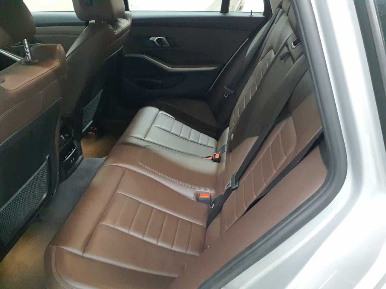 BMW 320d Touring Aut. Advantage 13