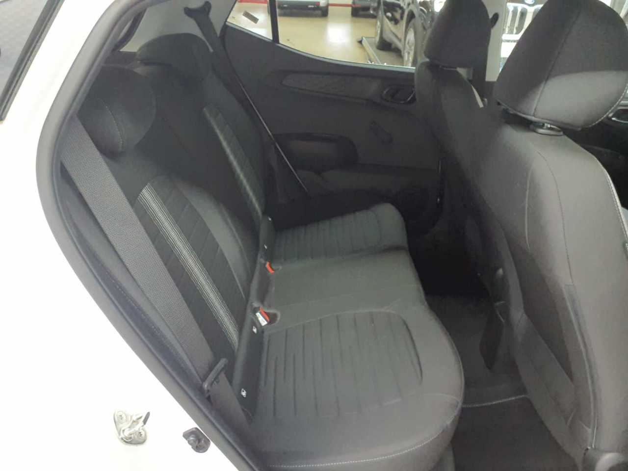 Hyundai i10 1.0 EDITION 30 13