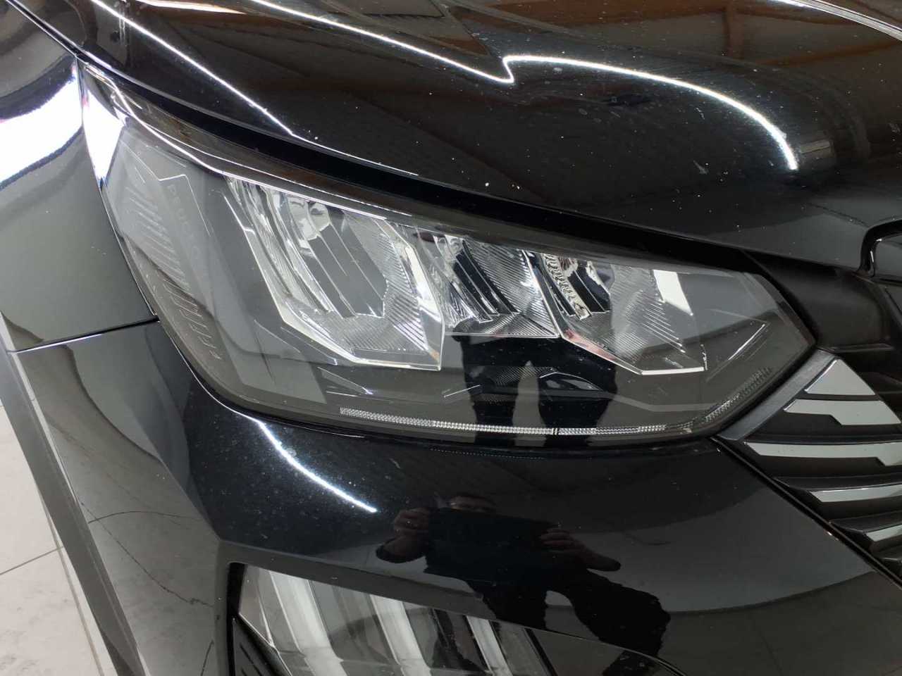 Peugeot 2008 PureTech 100 Allure 17