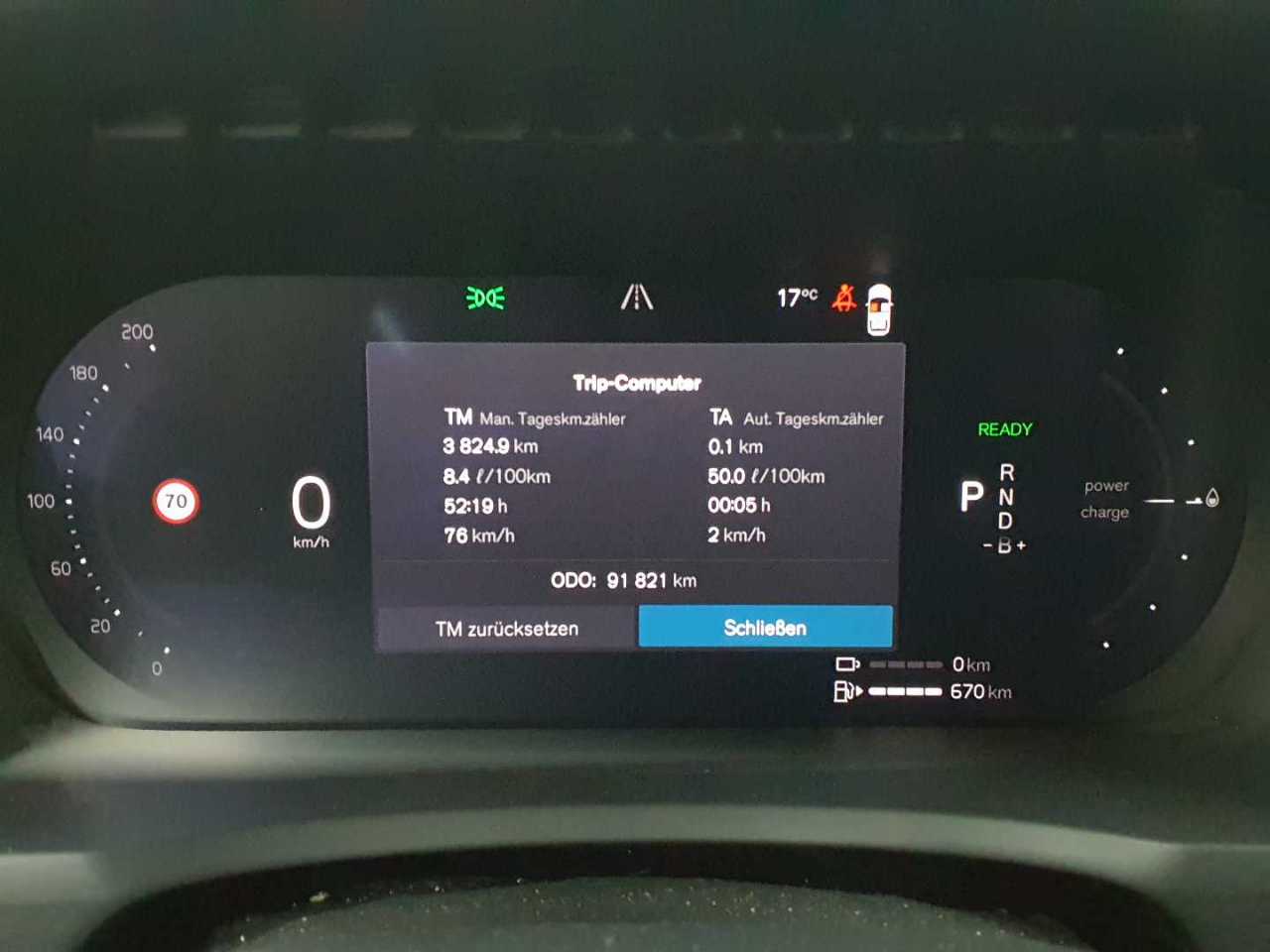 Volvo XC90 T8 AWD Recharge Plus Dark 11