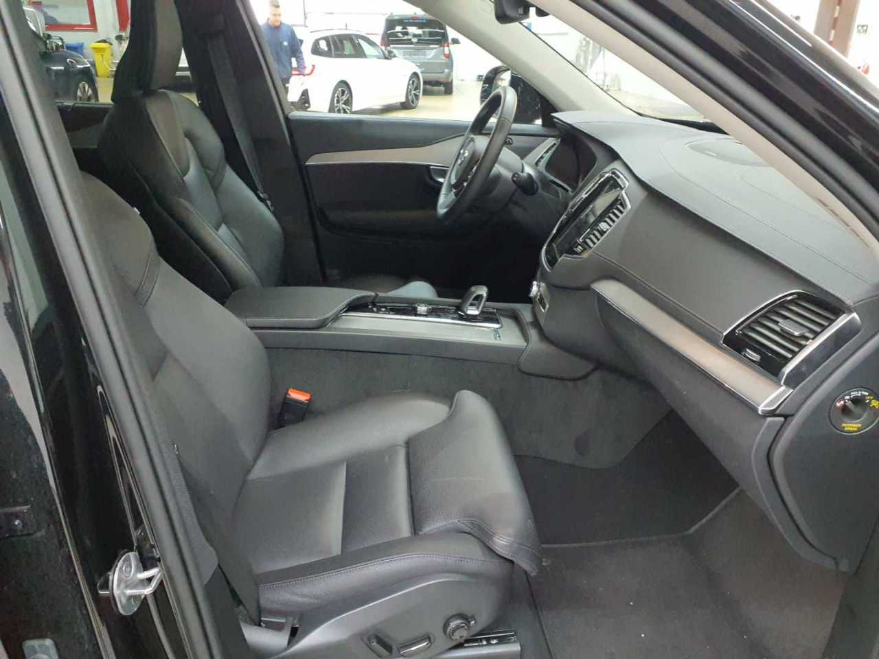 Volvo XC90 T8 AWD Recharge Plus Dark 7